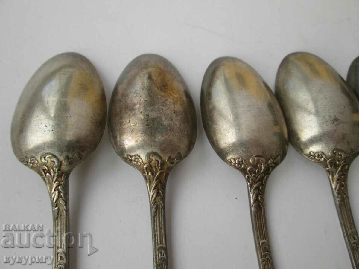 Auction  Set of 6 beautiful old tea spoons with cupids