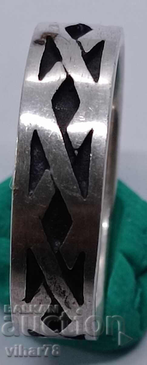 Licitație Un inel de argint Licitație Un inel de argint