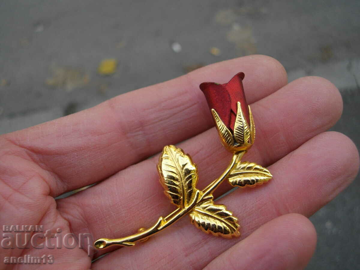 OLD GREENWICH ROSE BROOCH with price 25.00 BGN | € 12.78 OLD GREENWICH ROSE BROOCH with price 25.00 BGN | € 12.78