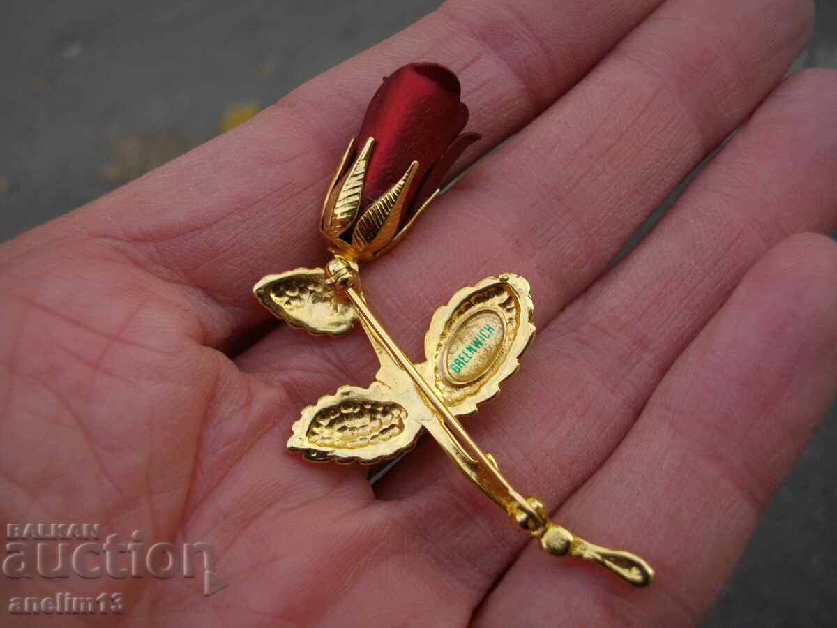 Delivery of OLD GREENWICH ROSE BROOCH Delivery of OLD GREENWICH ROSE BROOCH