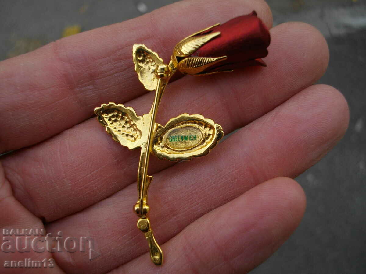 OLD GREENWICH ROSE BROOCH - 5 OLD GREENWICH ROSE BROOCH - 5