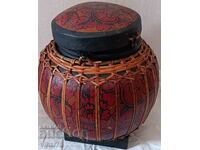 Coș de orez din ratan birmanez de la începutul secolului al XX-lea