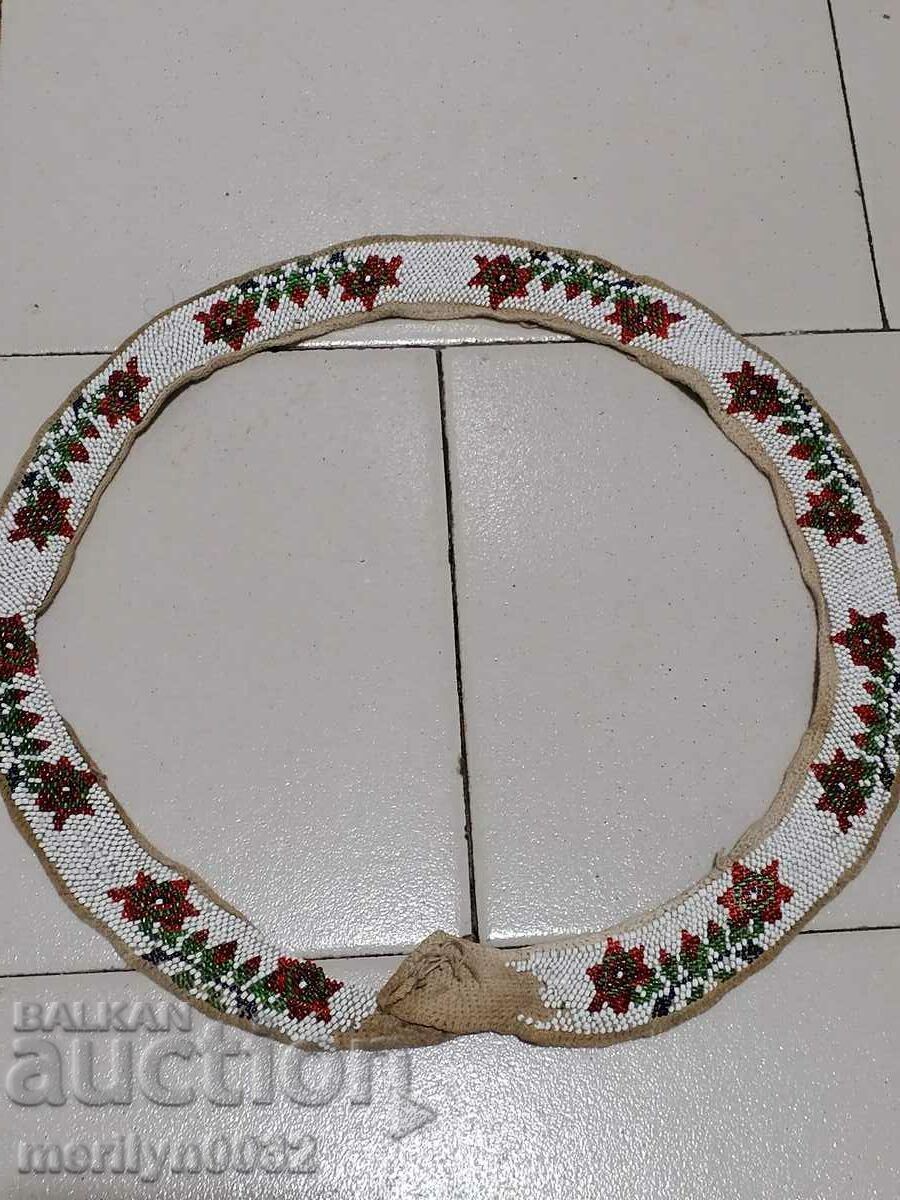 Costum de la începutul secolului XX cu centură cu mărgele cu preț 179.00 BGN | € 91.52 Costum de la începutul secolului XX cu centură cu mărgele cu preț 179.00 BGN | € 91.52