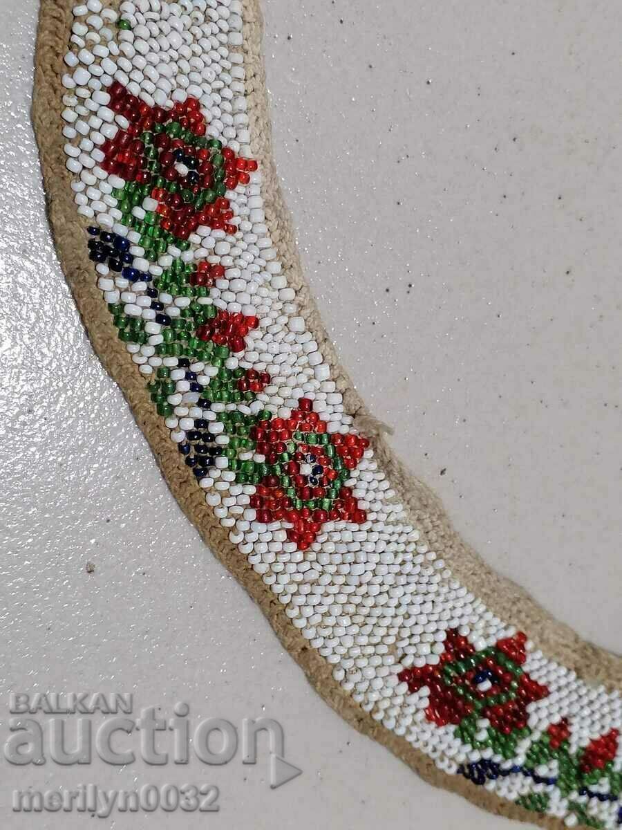 Licitație Costum de la începutul secolului XX cu centură cu mărgele