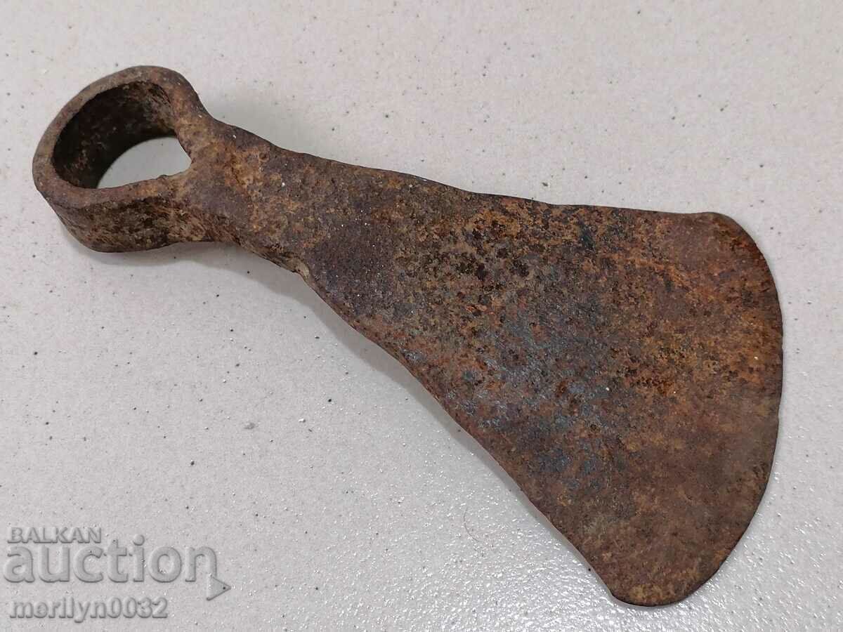 Old chapa agricultural tool hoe wrought iron with price 43.00 BGN | € 21.99 Old chapa agricultural tool hoe wrought iron with price 43.00 BGN | € 21.99