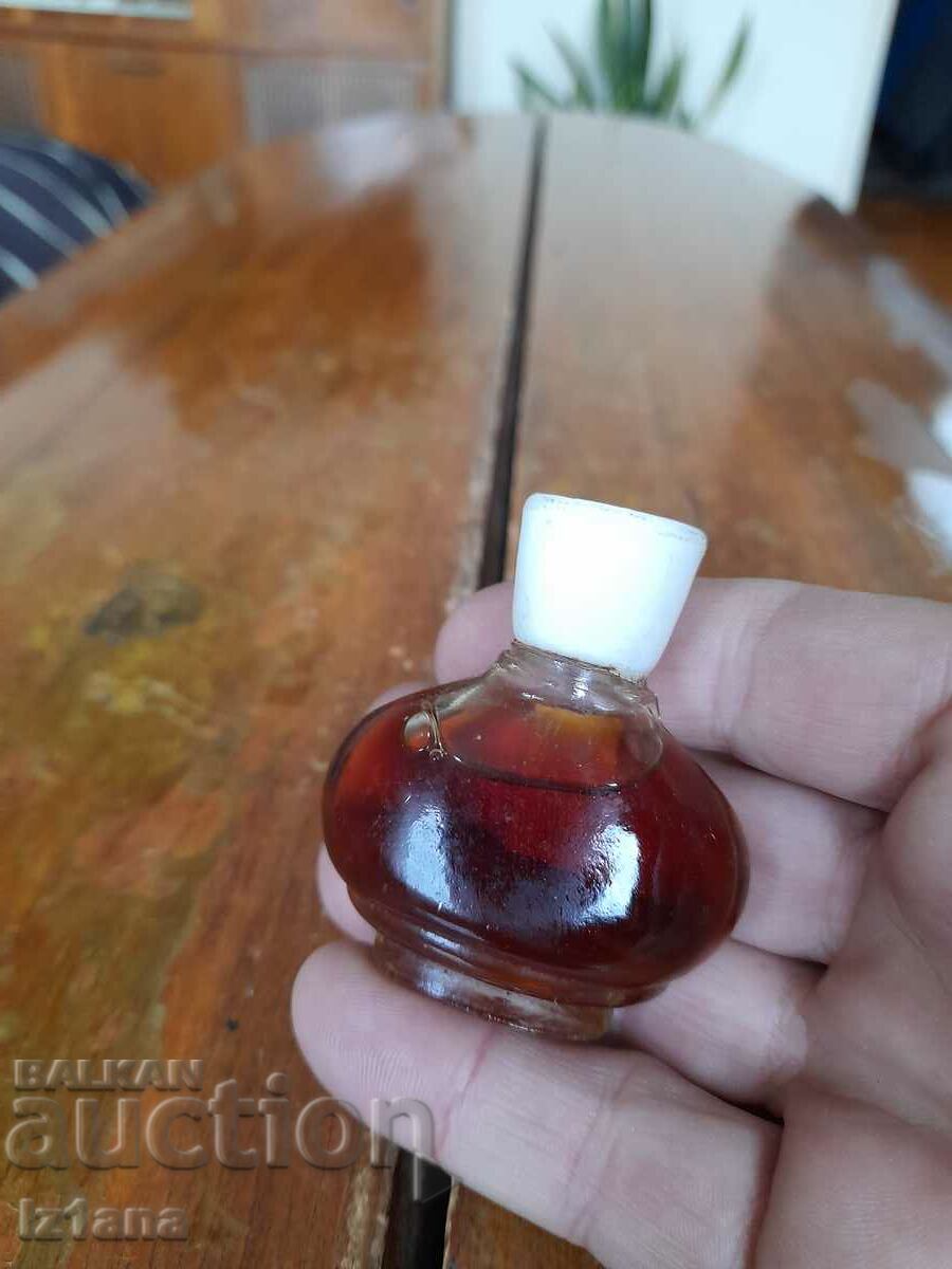 Auction  Old perfume BON CHANCE