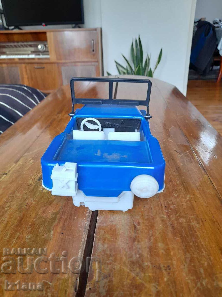 Auction  Old car, jeep