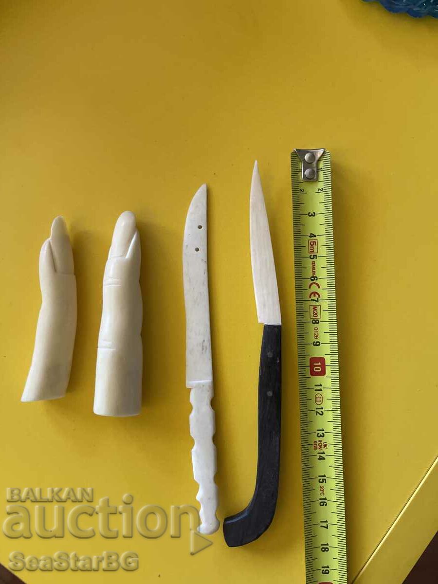 Figurine de fildeș și cuțite de litere