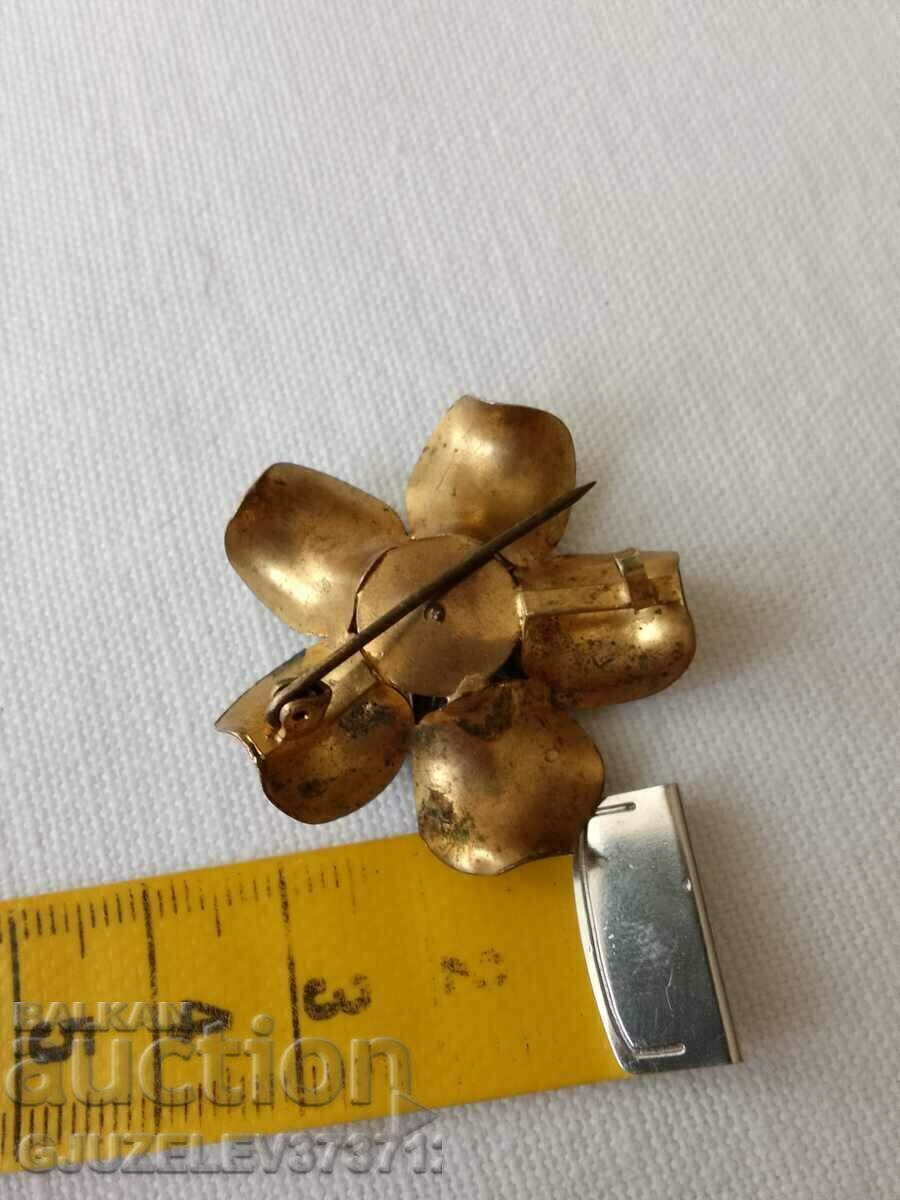 Auction Vintage brooch Auction Vintage brooch