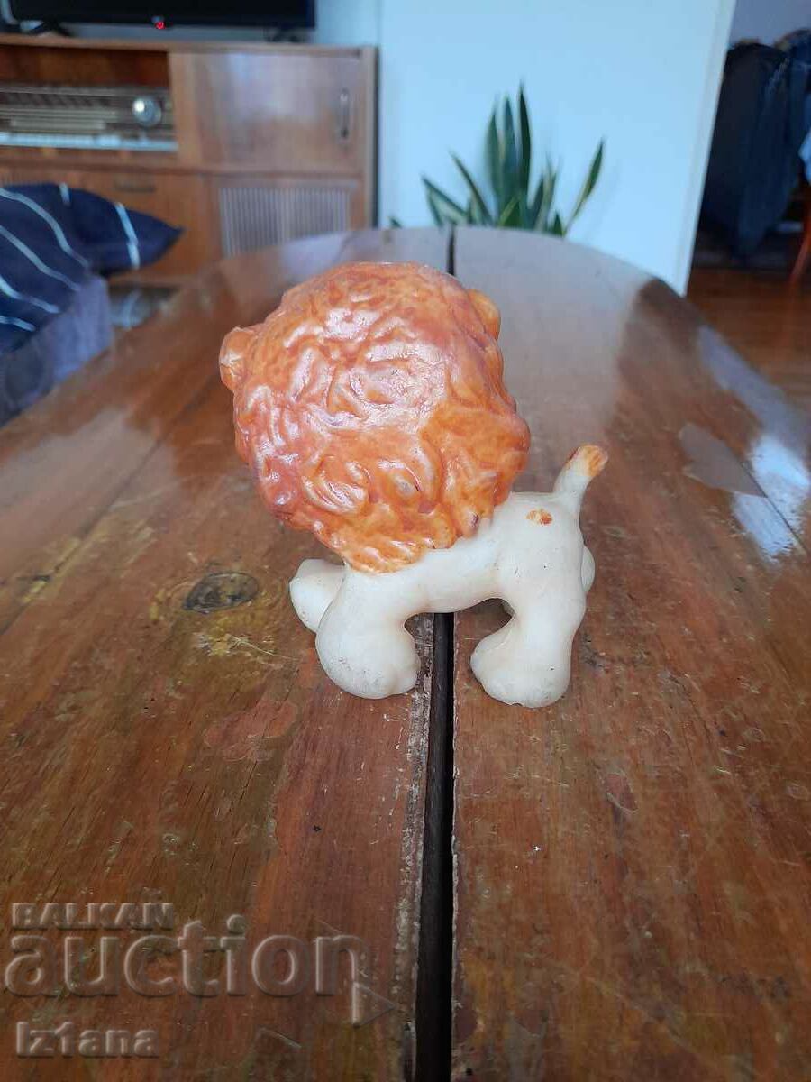 Delivery of Old toy Lion