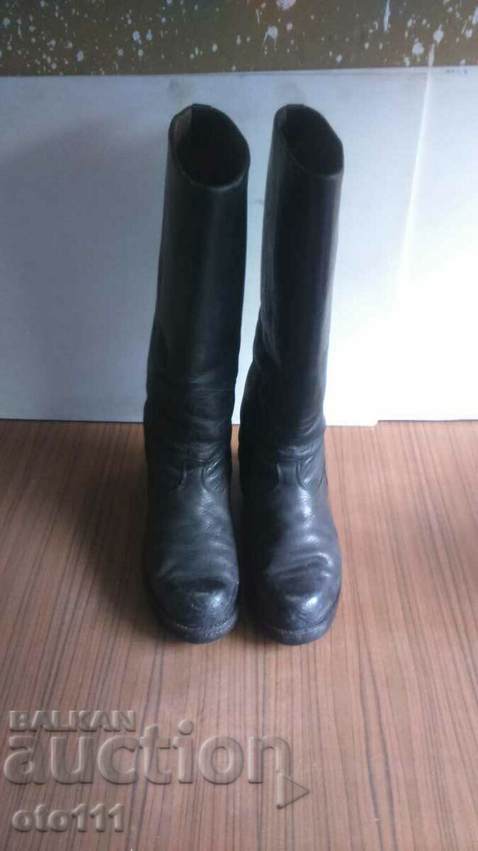 OLD ROYAL MILITARY LEATHER BOOTS