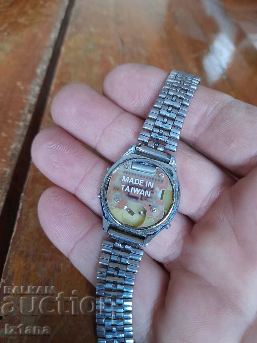 Аукцион Стар електронен часовник Аукцион Стар електронен часовник