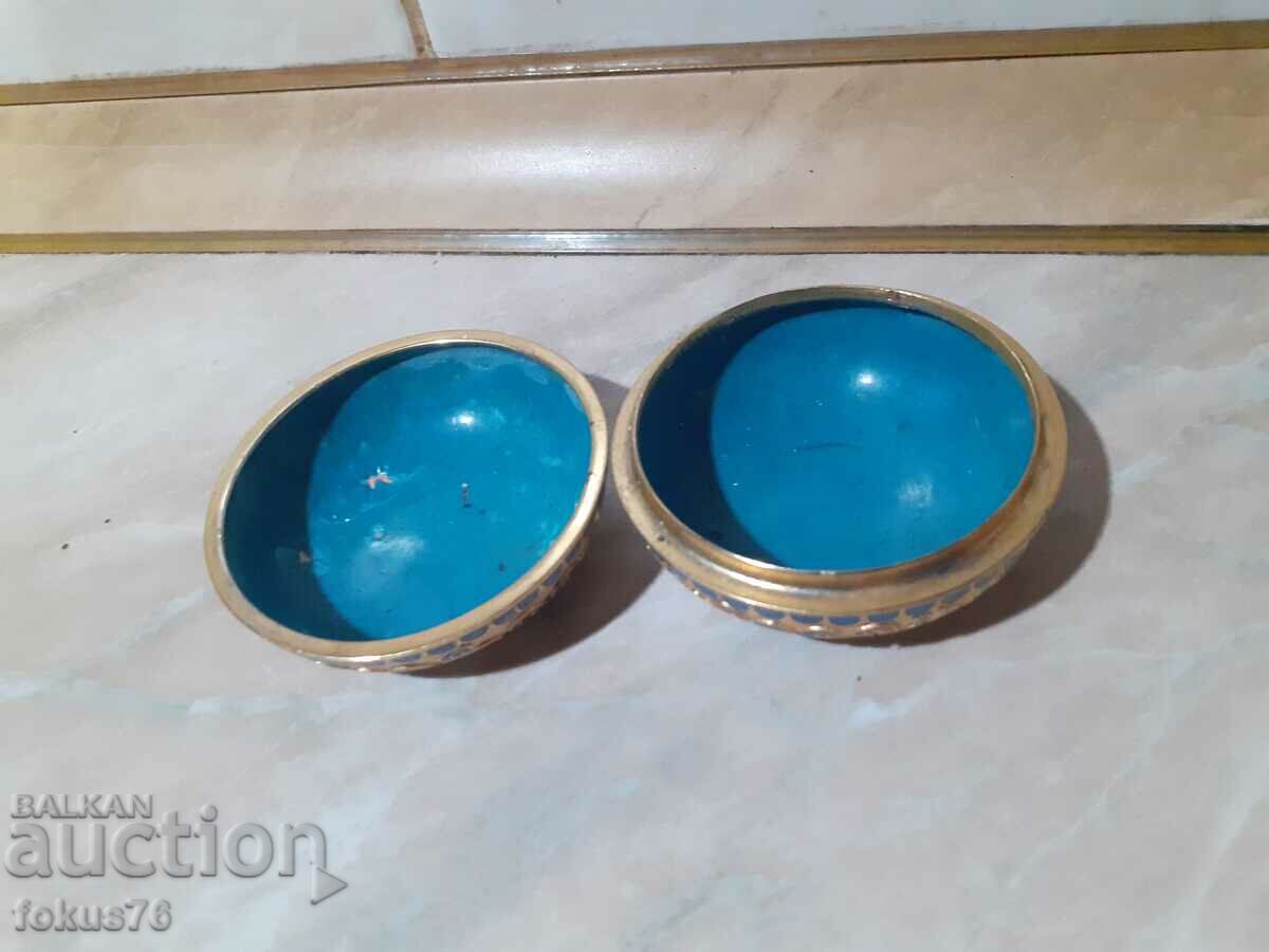 Auction Old bronze jeweler's enamel cloisonné box Auction Old bronze jeweler's enamel cloisonné box