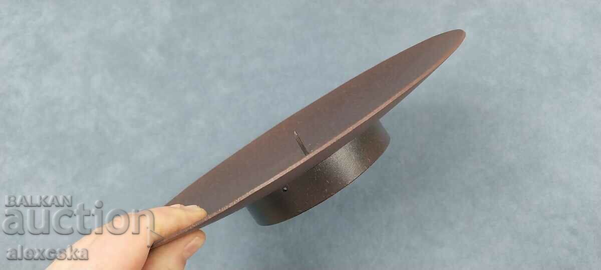 Large table candle holder with price 20.00 BGN | € 10.23 Large table candle holder with price 20.00 BGN | € 10.23