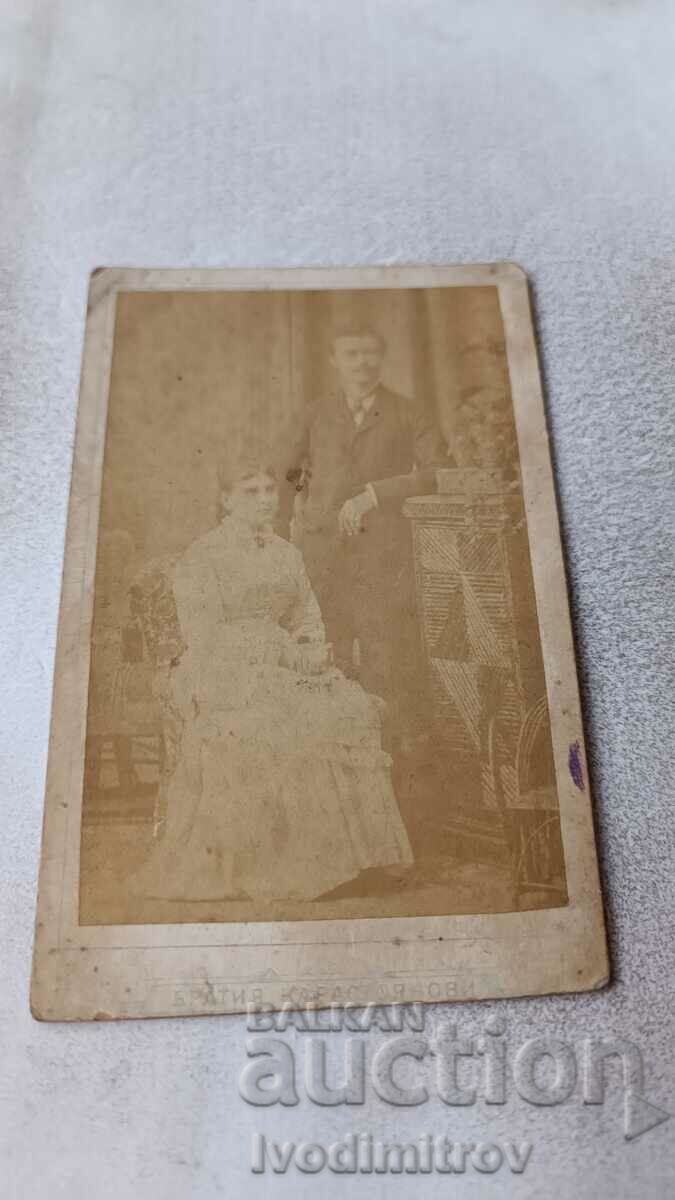 Снимка Съпрузи Трънъ 1883 Картон