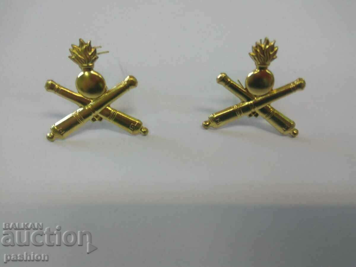 gunner epaulette insignia