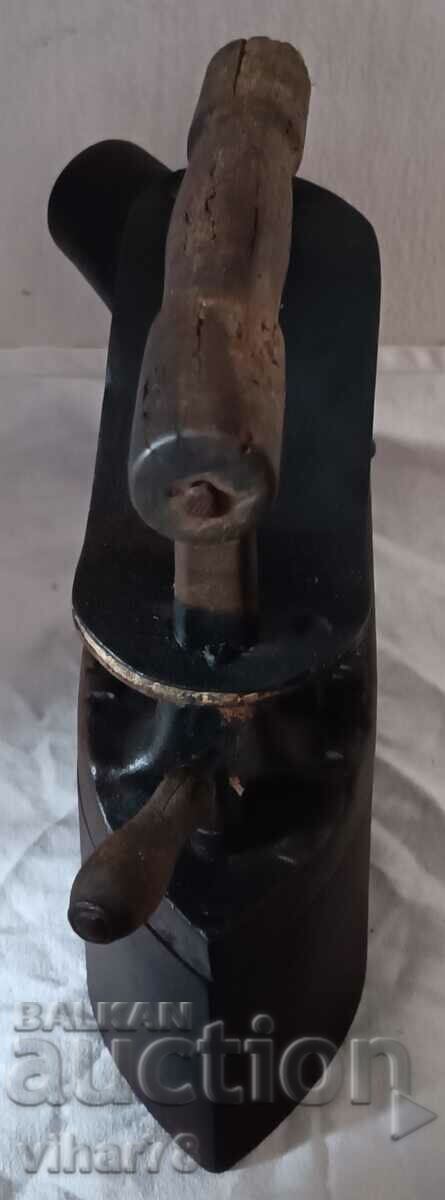 FIER DE CALCAT VECHI FOARTE RAR GERMAN CU MARCAJE MULTIPLE cu preț 249.99 BGN | € 127.82