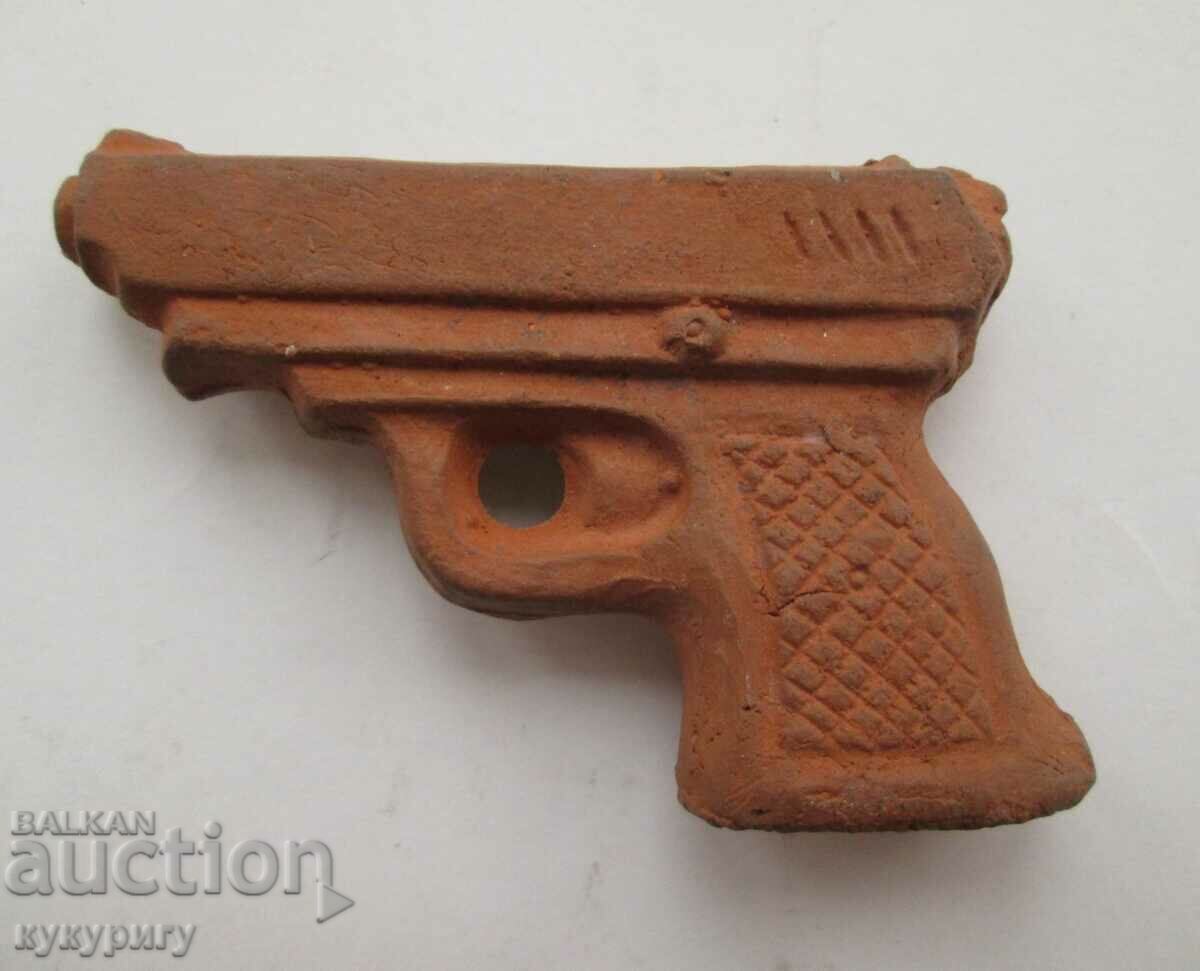 Стара керамична глинена свирка играчка Пистолет
