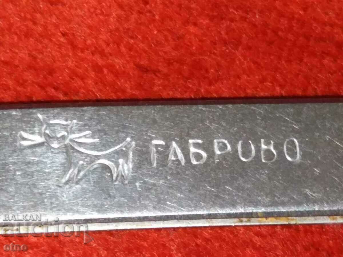 BULGARIAN POCKET KNIFE - FRIDAY DENEV GABROVO, CAT with price 35.00 BGN | € 17.90 BULGARIAN POCKET KNIFE - FRIDAY DENEV GABROVO, CAT with price 35.00 BGN | € 17.90