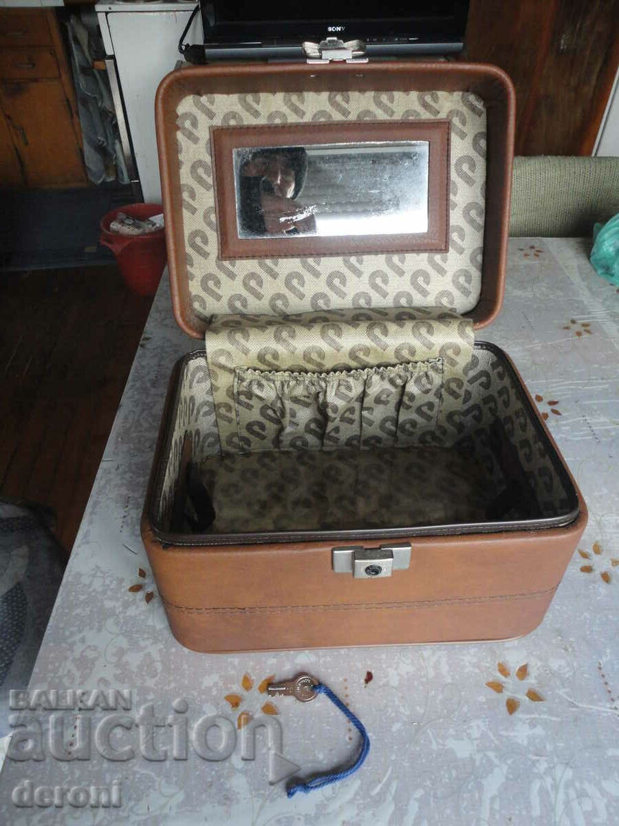 Women's leather bag with mirror - 5 Women's leather bag with mirror - 5