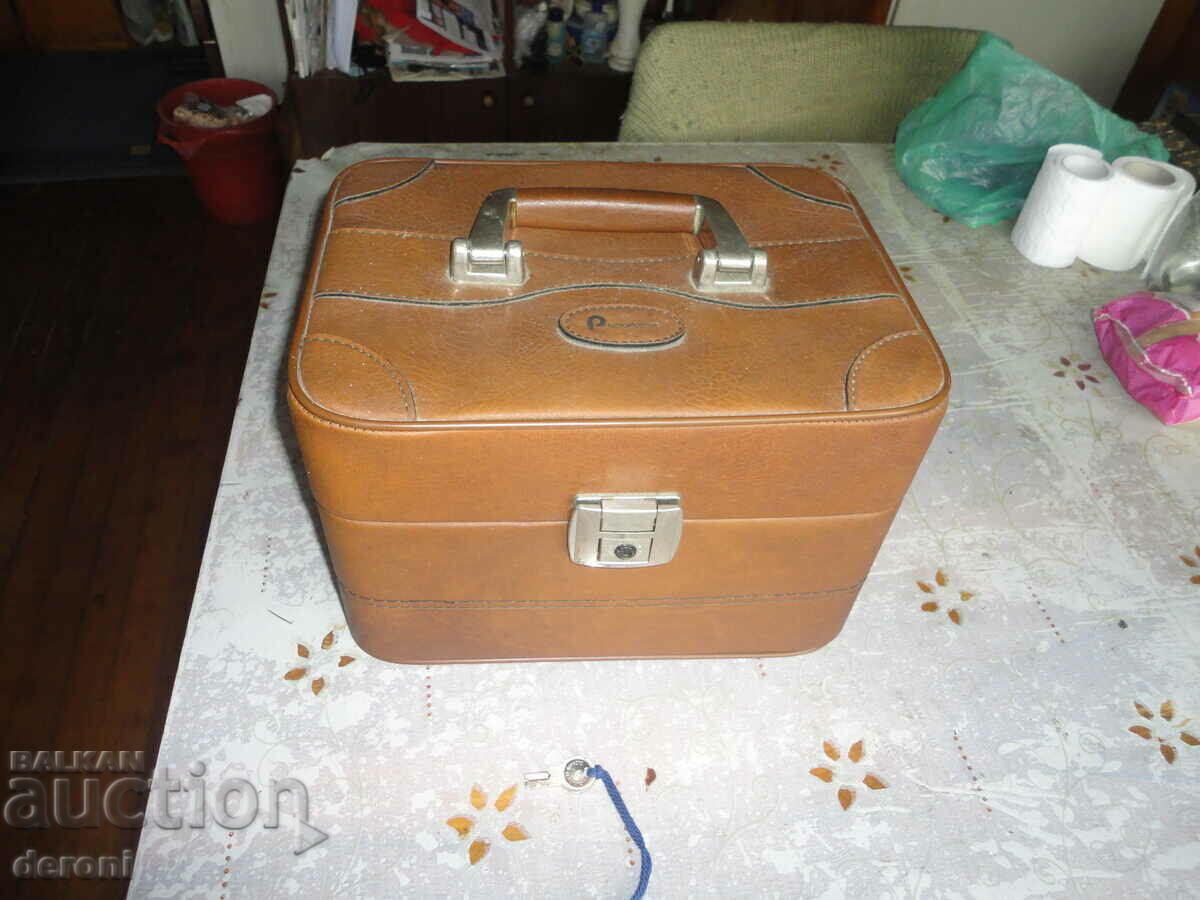 Geanta de dama din piele cu oglinda Geanta de dama din piele cu oglinda