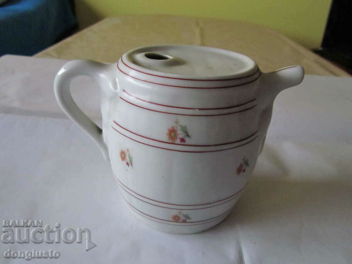 Аукцион Порцеланова каничка за греяна ракия-България Аукцион Порцеланова каничка за греяна ракия-България