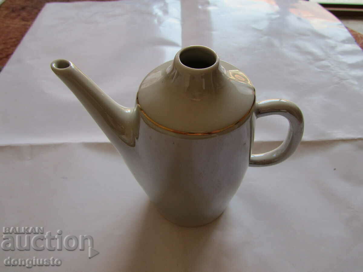 Порцеланова каничка -България с цена € 5.00 | 9.78 лв. Порцеланова каничка -България с цена € 5.00 | 9.78 лв.