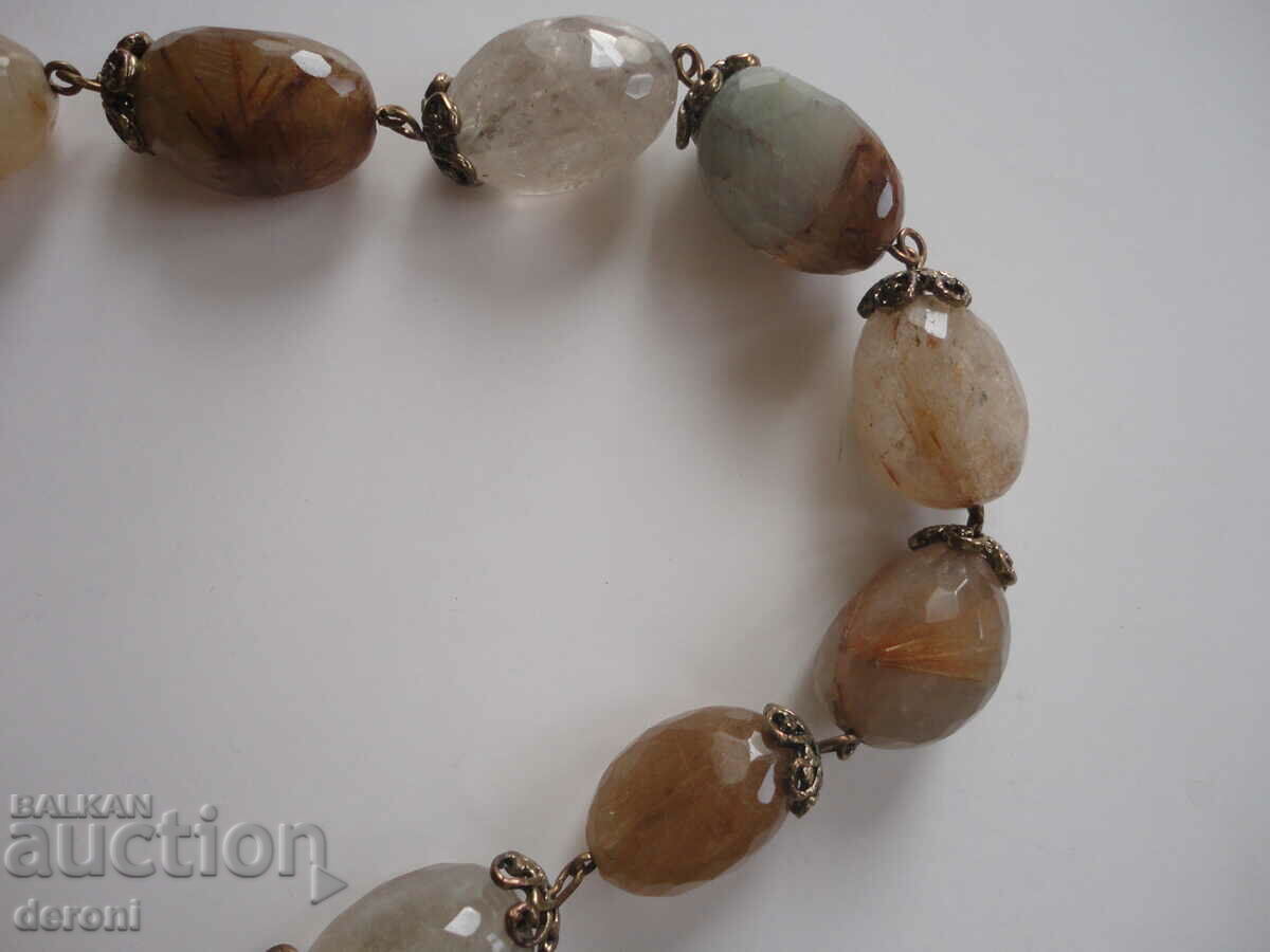 Mașină unică din bronz și pietre Zoe cu preț 50.00 BGN | € 25.56