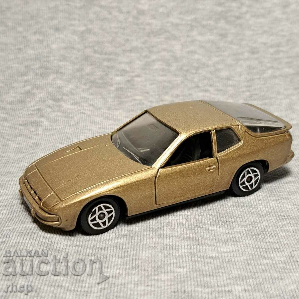 Porsche 924 Solido toy car model 1:43