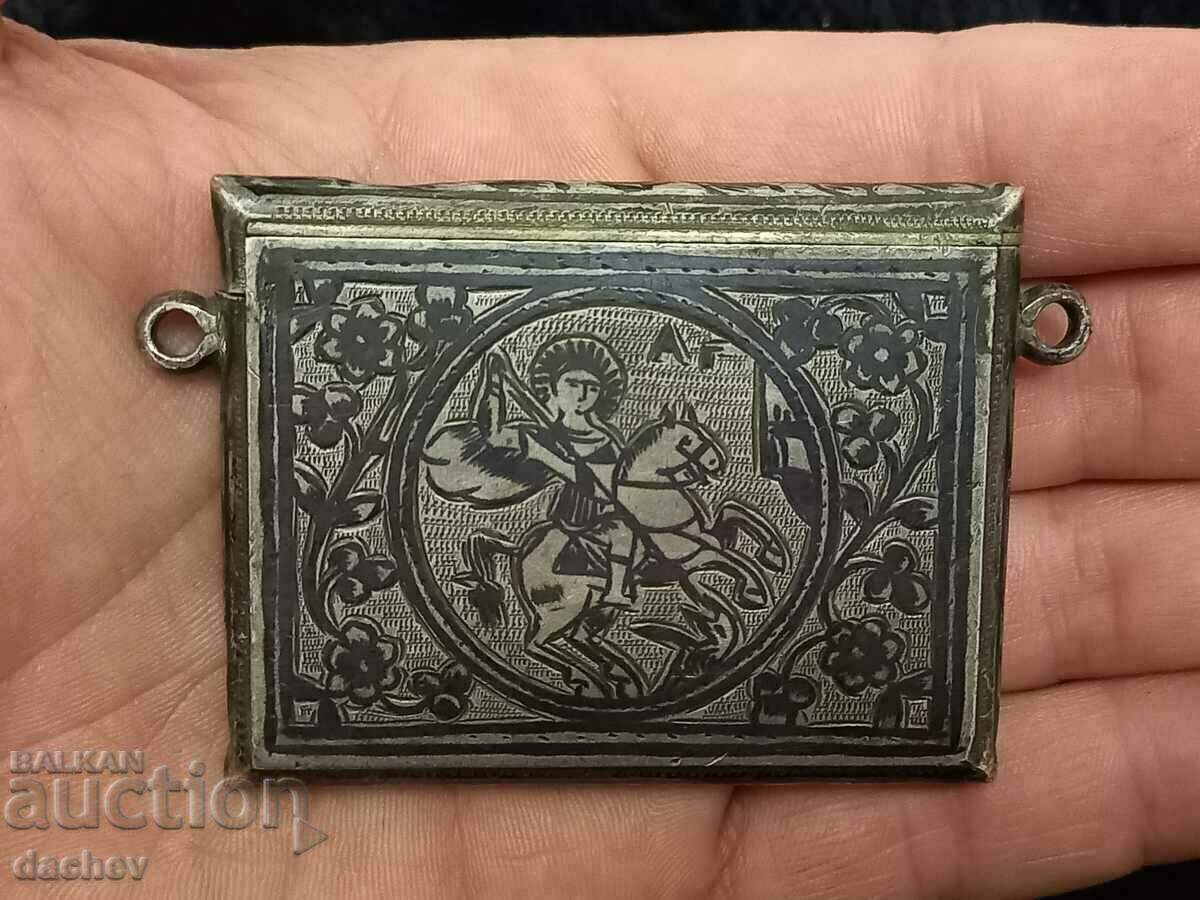 Vazrojdenska Srebarna NIELO Costum de relicvar din secolul al XIX-lea cu preț 950.00 BGN | € 485.73 Vazrojdenska Srebarna NIELO Costum de relicvar din secolul al XIX-lea cu preț 950.00 BGN | € 485.73