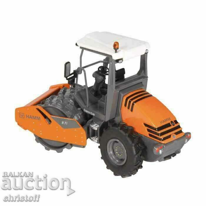 Auction  Lot of HAMM H7i 1/50 roller models
