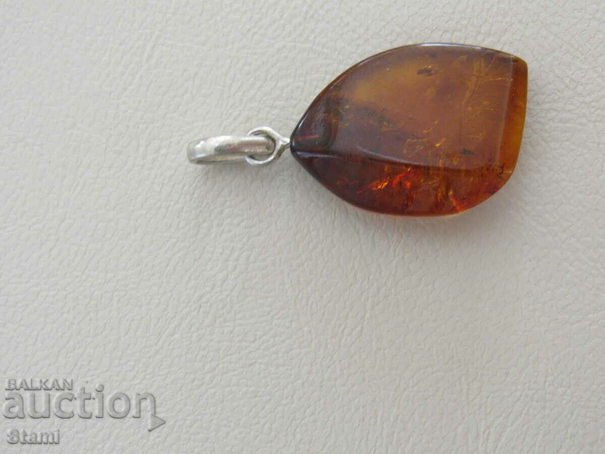 Livrarea Colier - pandantiv chihlimbar baltic de primă clasă Livrarea Colier - pandantiv chihlimbar baltic de primă clasă