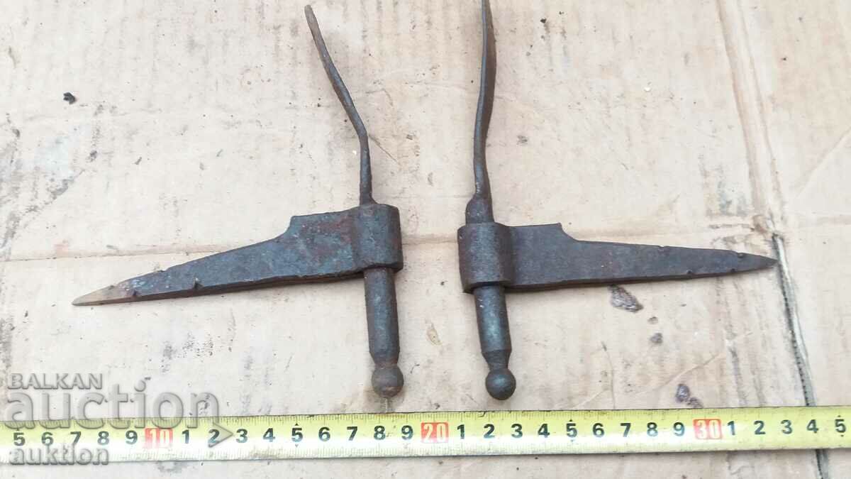 Auction EXCELLENT REVIVAL WROUGHT DOOR HINGES Auction EXCELLENT REVIVAL WROUGHT DOOR HINGES