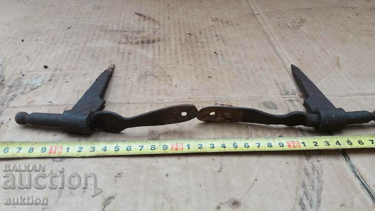 EXCELLENT REVIVAL WROUGHT DOOR HINGES - 5 EXCELLENT REVIVAL WROUGHT DOOR HINGES - 5