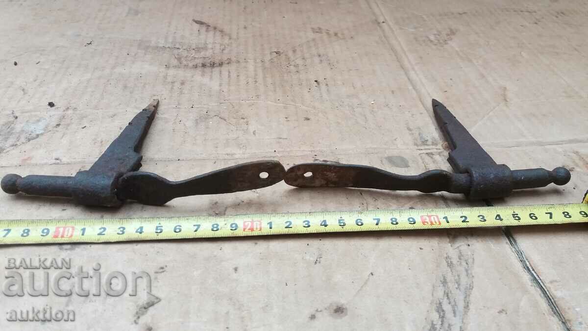 EXCELLENT REVIVAL WROUGHT DOOR HINGES - 6 EXCELLENT REVIVAL WROUGHT DOOR HINGES - 6