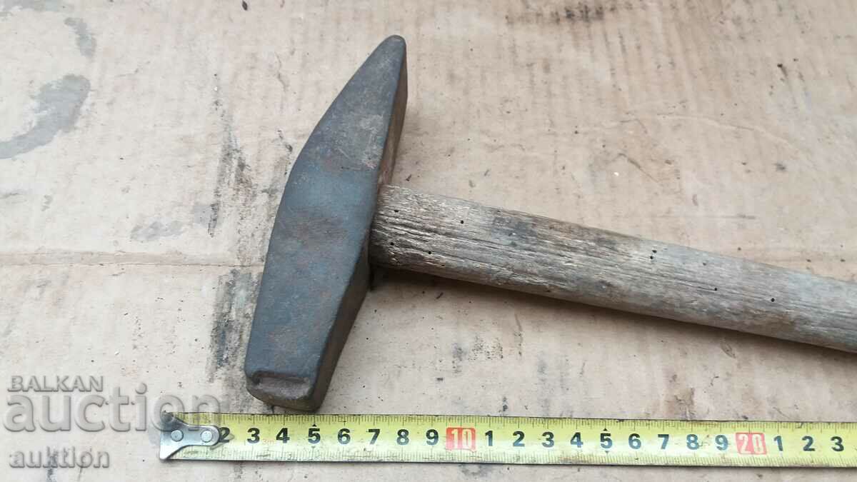 CRAFTSMAN'S HAMMER with price 9.99 BGN | € 5.11 CRAFTSMAN'S HAMMER with price 9.99 BGN | € 5.11