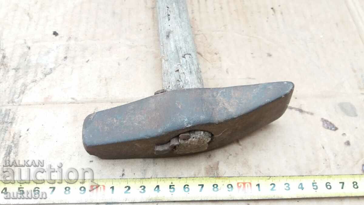 CRAFTSMAN'S HAMMER - 6 CRAFTSMAN'S HAMMER - 6