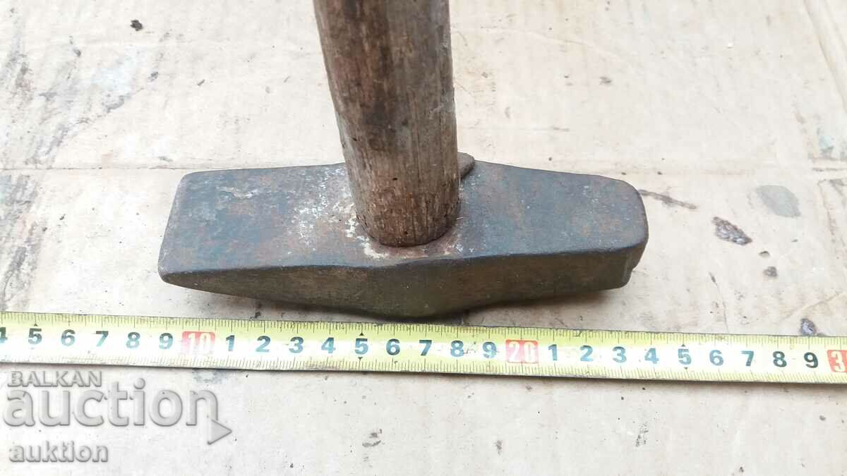 CRAFTSMAN'S HAMMER - 7 CRAFTSMAN'S HAMMER - 7