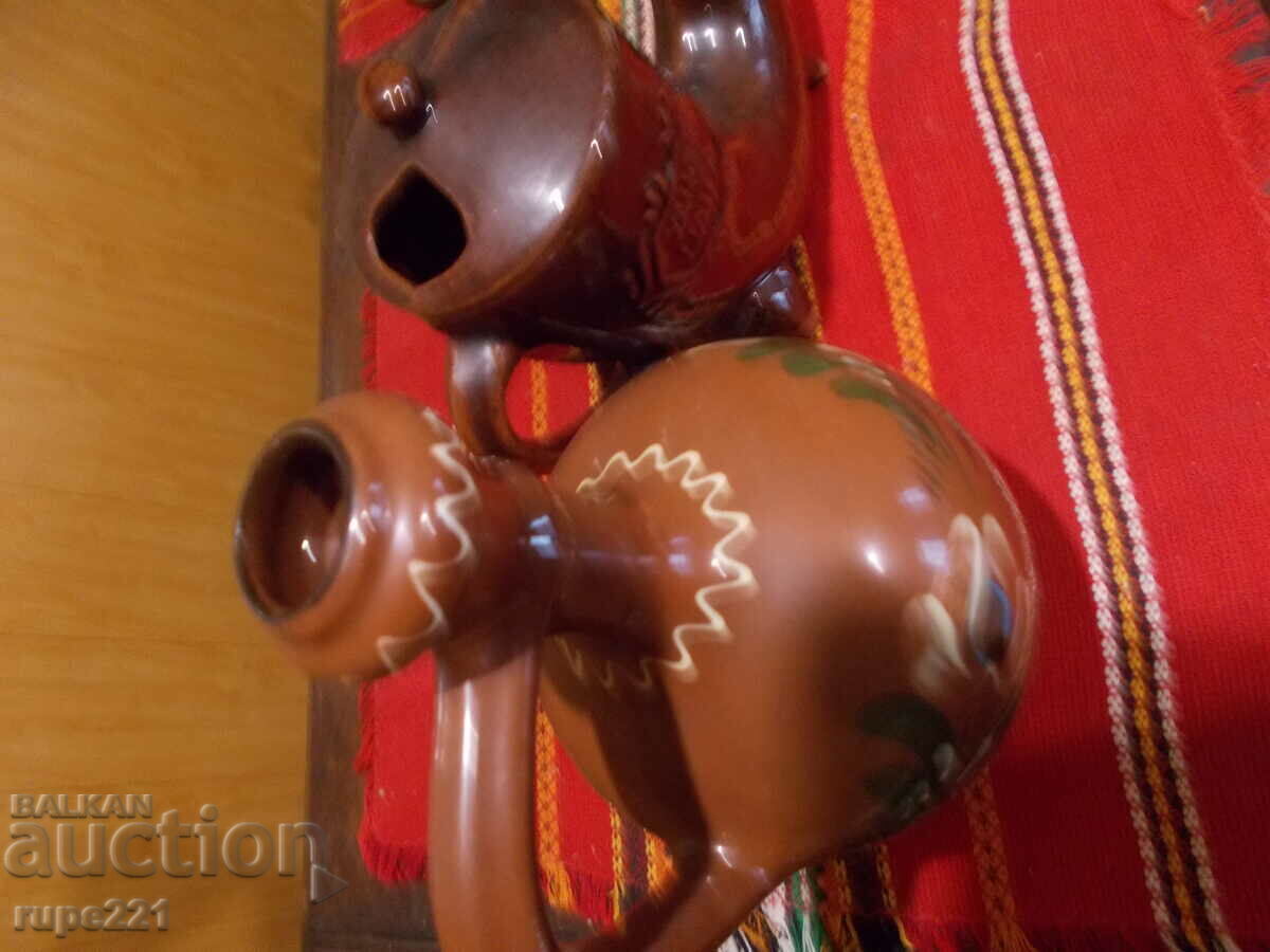 Πολλά παλιά κεραμικά δοχεία κρασιού - 5 Πολλά παλιά κεραμικά δοχεία κρασιού - 5