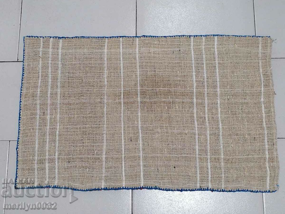 Auction  Handwoven minder knit cushion cover