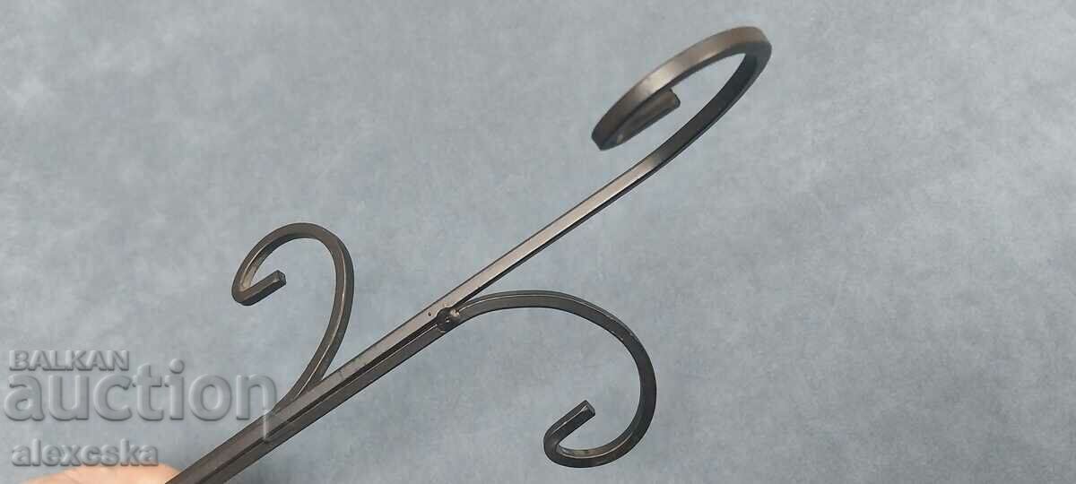 Auction Old key / jewelry stand Auction Old key / jewelry stand