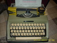 Находка Марица 12 пишеща машина 1980г. + документи и ленти R