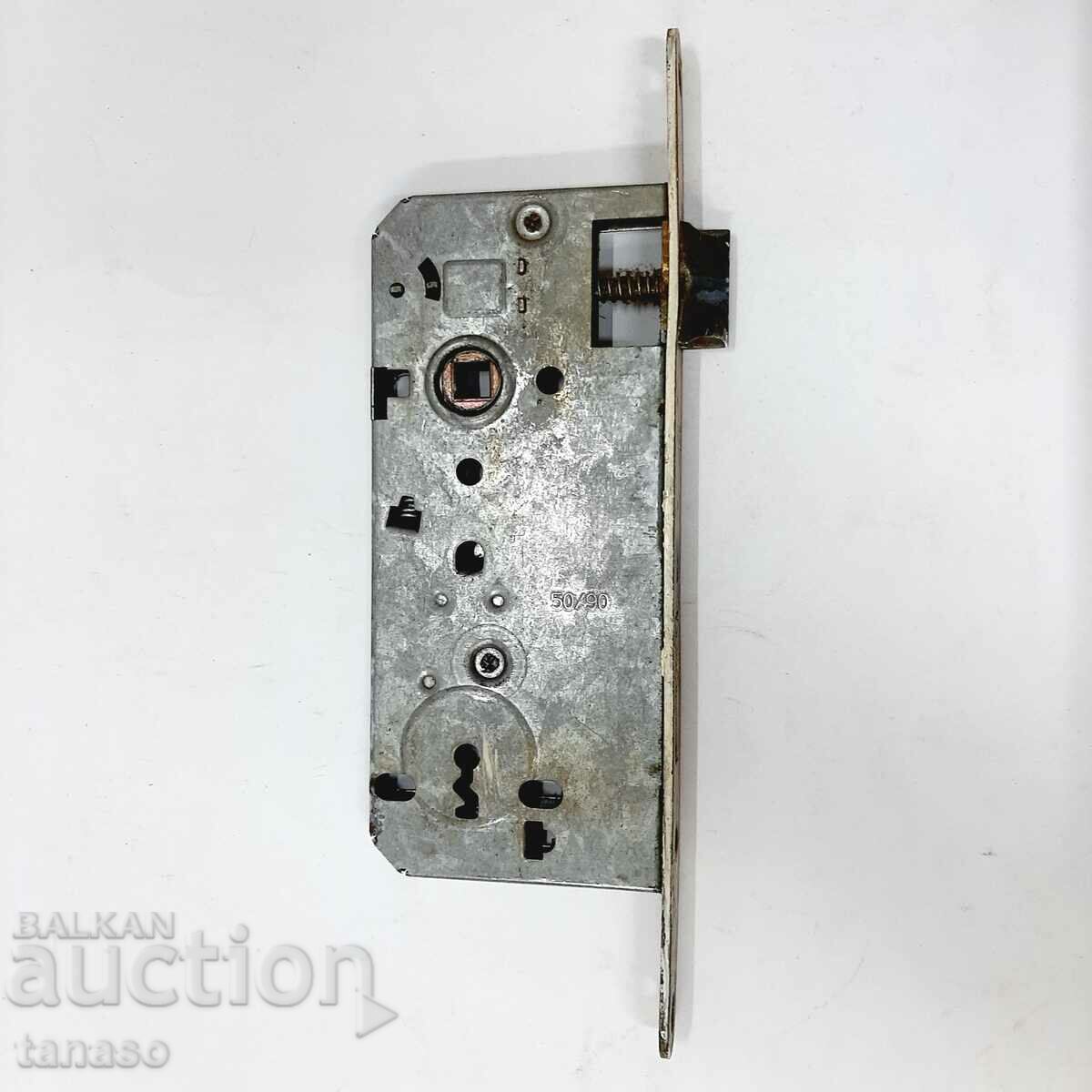 Blocare „Metal” 90 mm pentru cheie obișnuită (7.6) cu preț 15.00 BGN | € 7.67 Blocare „Metal” 90 mm pentru cheie obișnuită (7.6) cu preț 15.00 BGN | € 7.67