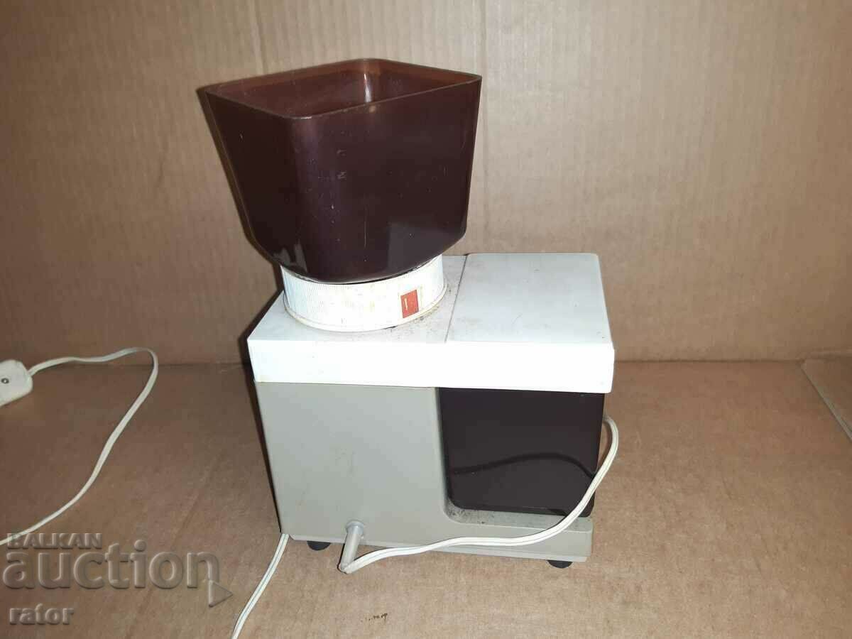 Auction  Old electric coffee grinder AROMAT - USSR