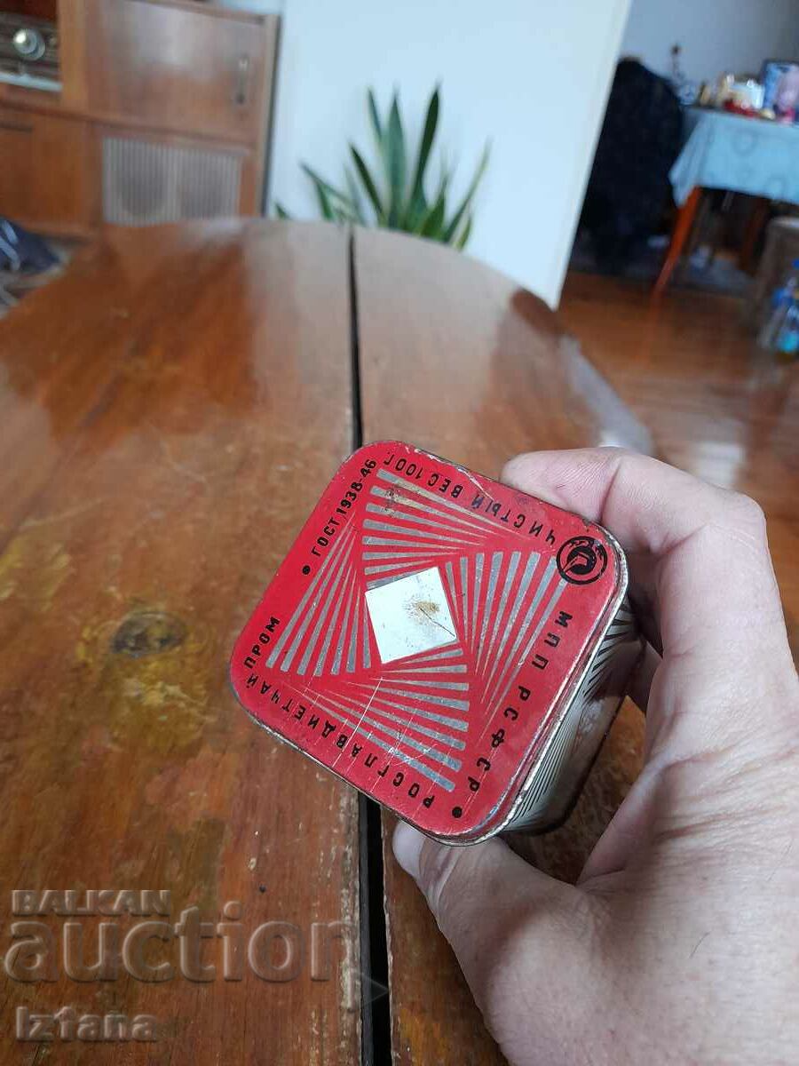 An old box of Georgian tea - 5 An old box of Georgian tea - 5