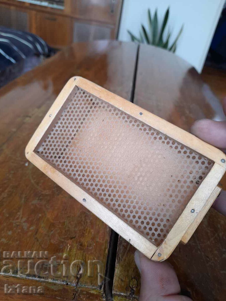 Old fishing bait box - 6