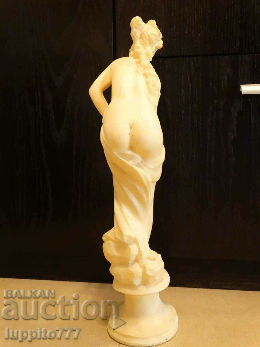 Delivery of Sculpture Antique female body handmade plaster and resin Delivery of Sculpture Antique female body handmade plaster and resin