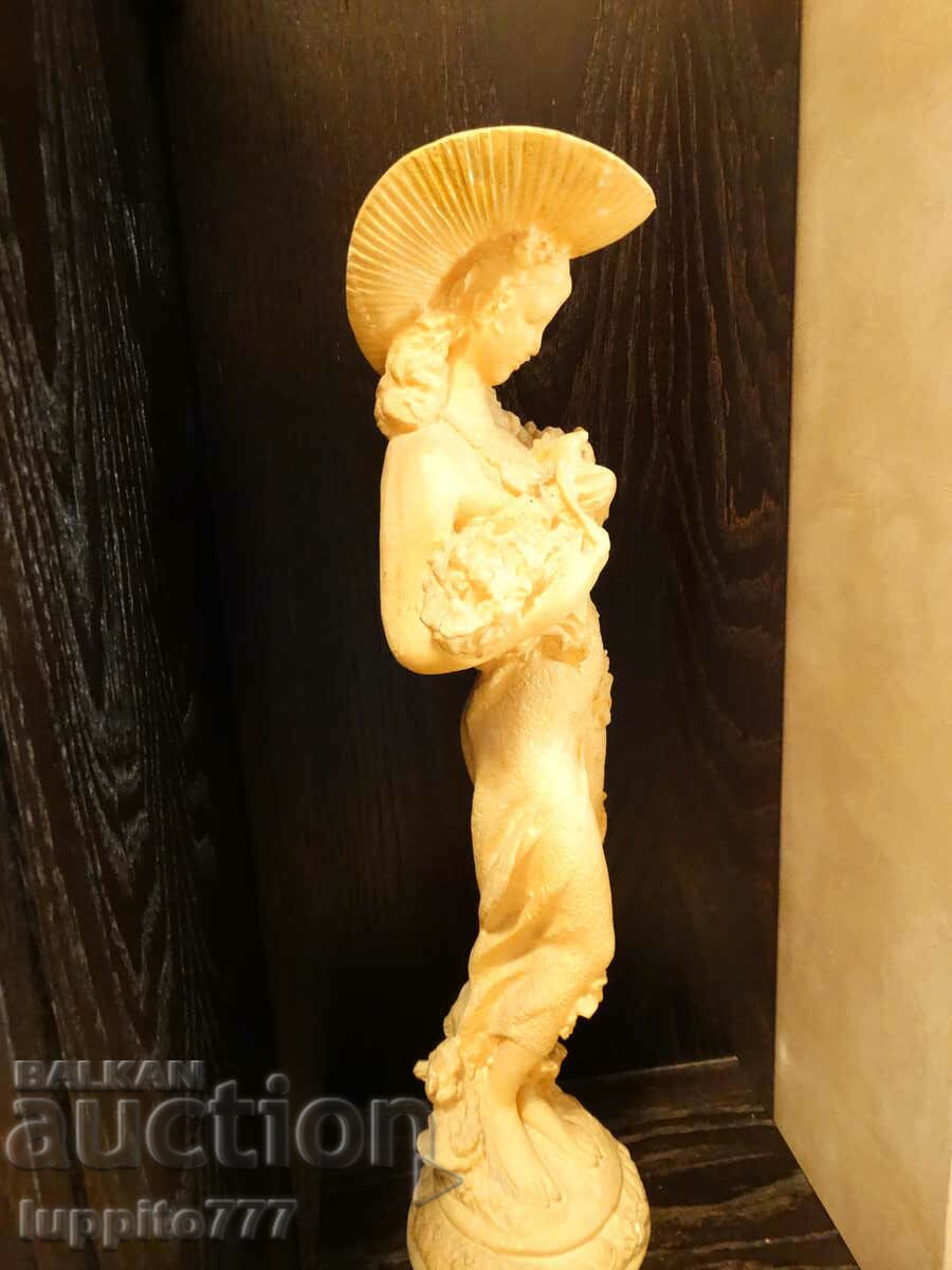 Δημοπρασία Γλυπτική γυναικεία φιγούρα χειροποίητη από γύψο και ρητίνη Δημοπρασία Γλυπτική γυναικεία φιγούρα χειροποίητη από γύψο και ρητίνη