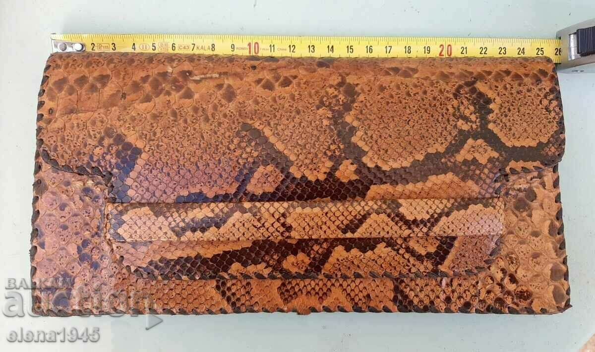 Delivery of Snake skin bag