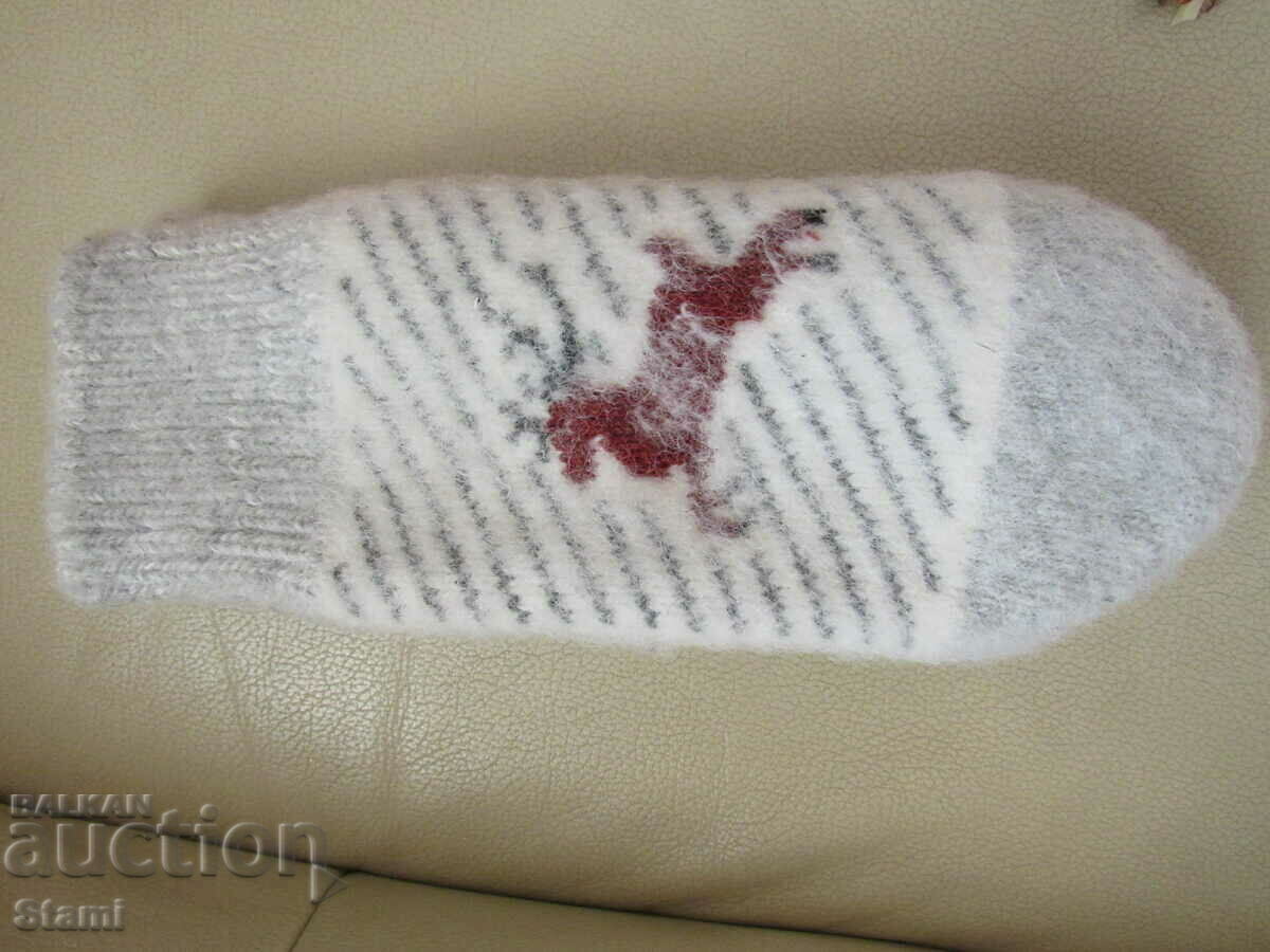 Доставка на Плетени дамски ръкавици с един пръст Воронежка коза, Русия Доставка на Плетени дамски ръкавици с един пръст Воронежка коза, Русия